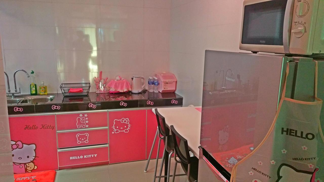 Hello Kitty Signature Suite Сандакан Экстерьер фото